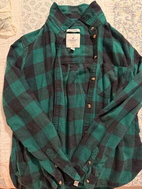 American Eagle Green & Black Buffalo Plaid Shirt